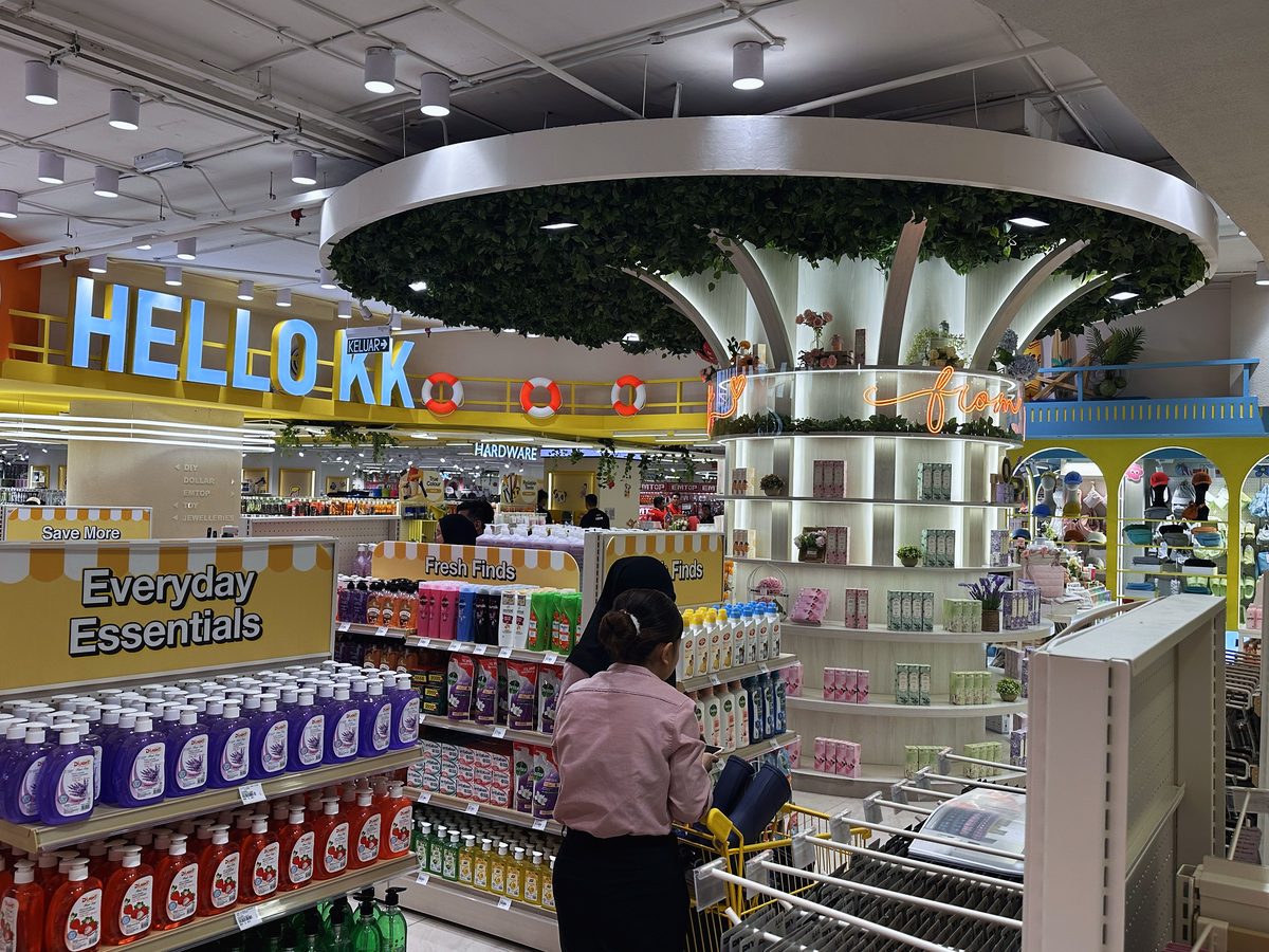 Circular greenery ceiling feature over the beauty zone at Imago