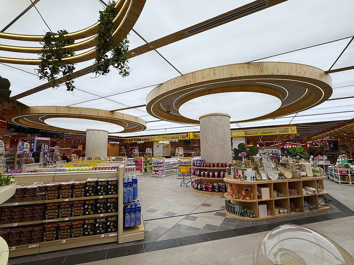 Ring ceiling feature at MyTown