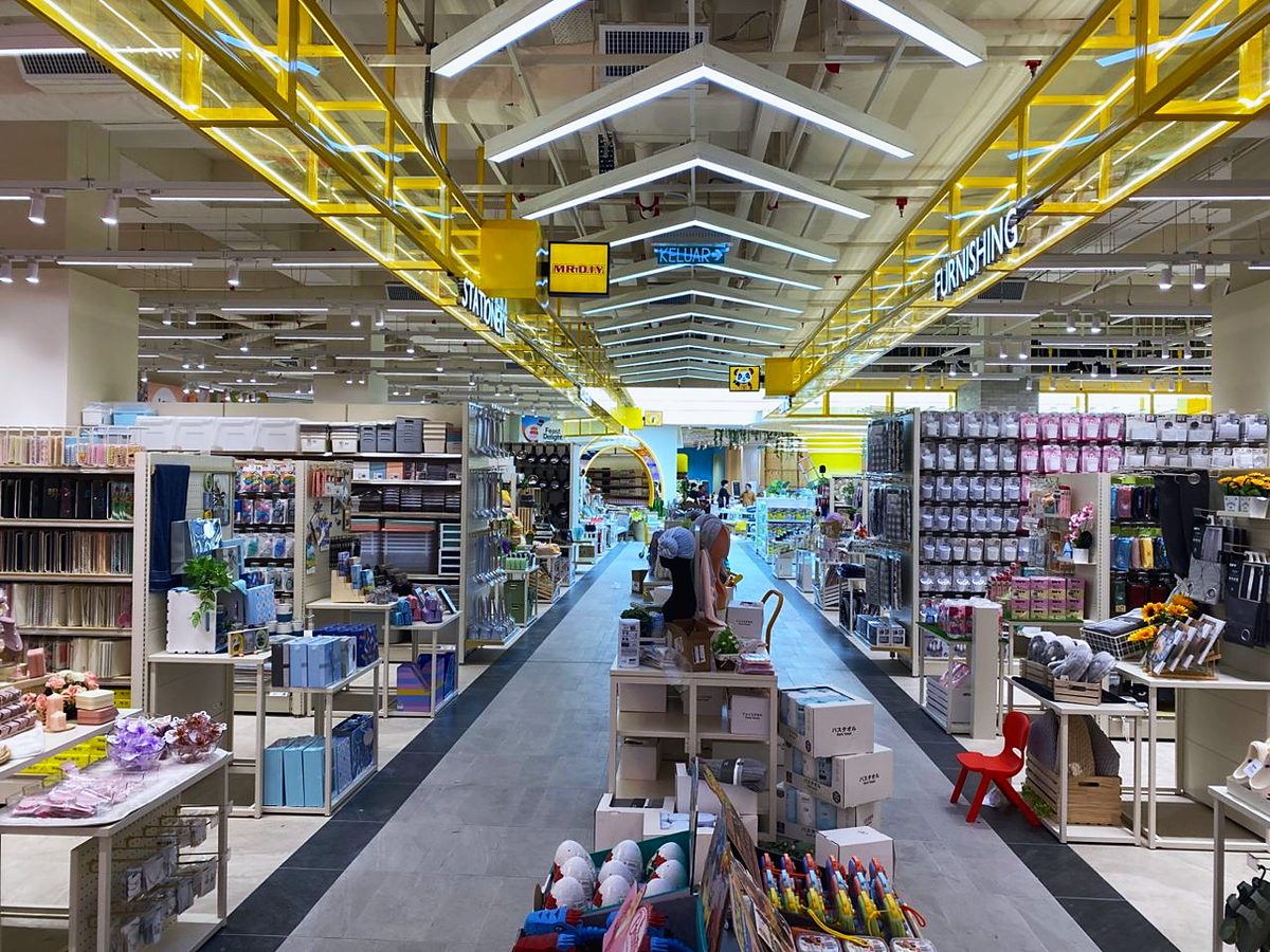 Main aisle at MyTown